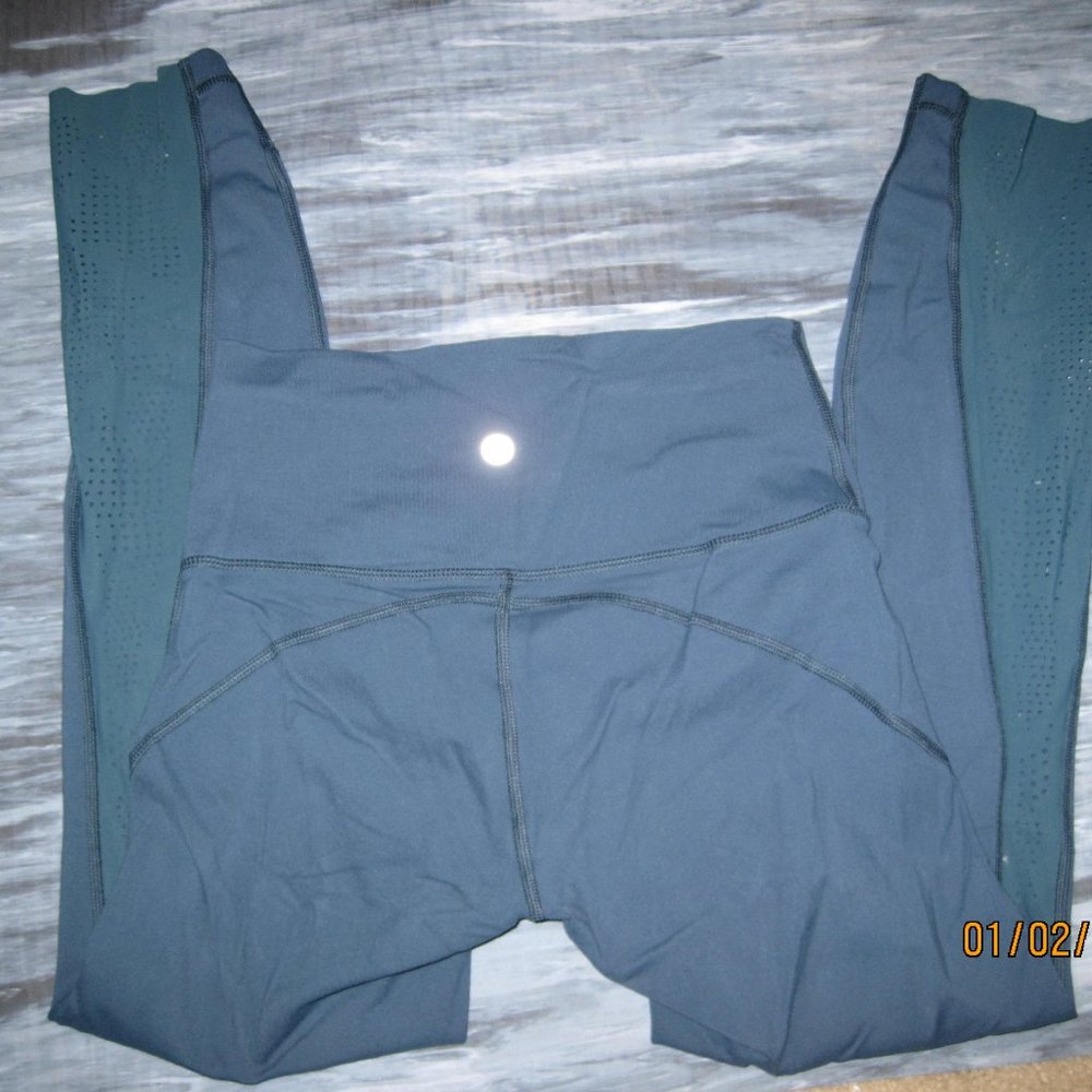 Lululemon Tourquoise Crop Leggings Size 4